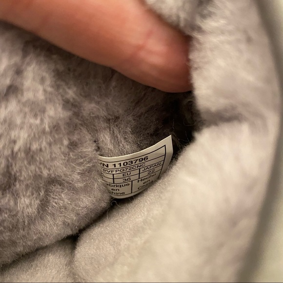 UGG Silver Gold Classic Short Flip Sequin Cosmos - Picture 8 of 15